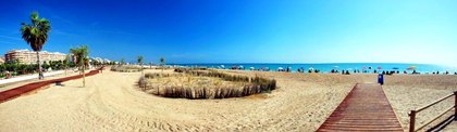 Grande plage de sable située à seulement 50 m du studio.